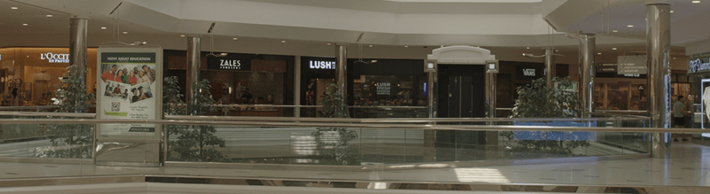 Novi 12 Oaks Mall